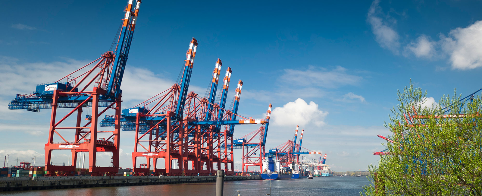 Alpha Com Referenz HPA Bestandsübernahme von Papierakten